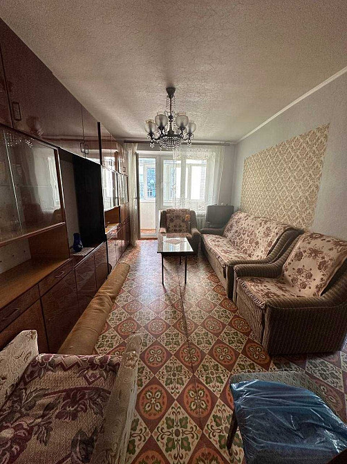 Продам 3-х кім. кв. р-н 3 школи Кам`янець-Подільський - зображення 1