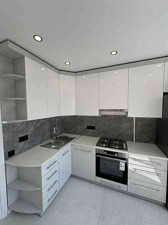 Продається 2 кімнатна квартира в районі Майдану Черновцы