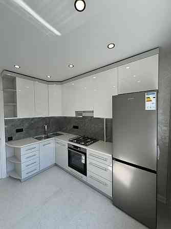 Продається 2 кімнатна квартира в районі Майдану Черновцы