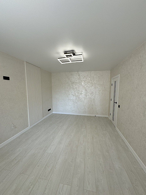 Продається 2 кімнатна квартира в районі Майдану Чернівці - зображення 6