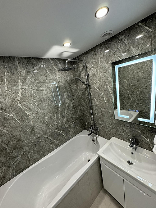 Продається 2 кімнатна квартира в районі Майдану Чернівці - зображення 3