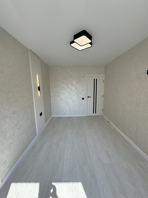 Продається 2 кімнатна квартира в районі Майдану Чернівці - зображення 7