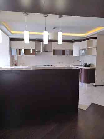 Продам 2 х уровневую квартиру на Заболотного Одесса