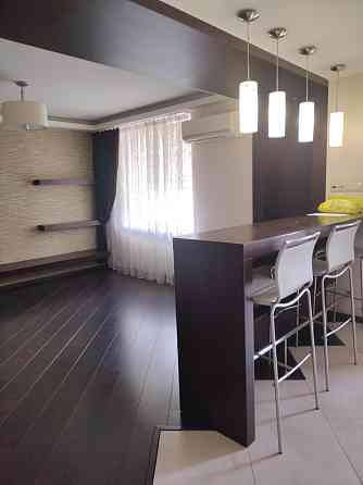 Продам 2 х уровневую квартиру на Заболотного Одесса