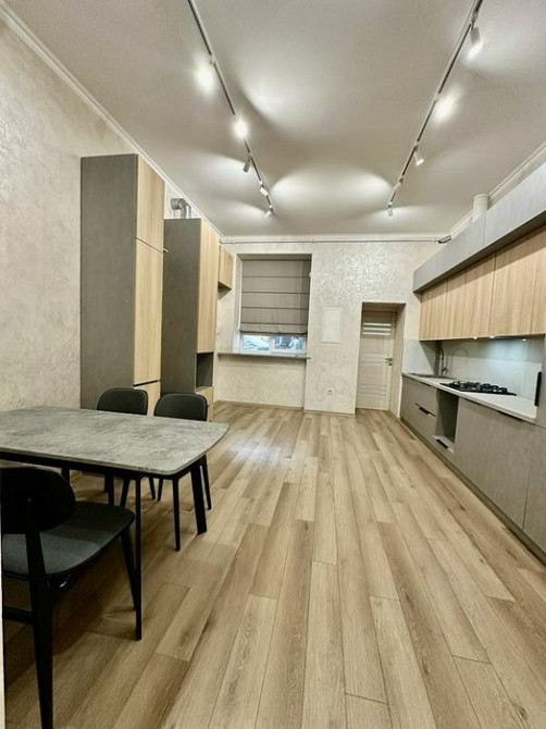 Продам 2-ох кім квартиру вул.Замарстинівська (біля ТЦ ФОРУМ) Львів - зображення 4