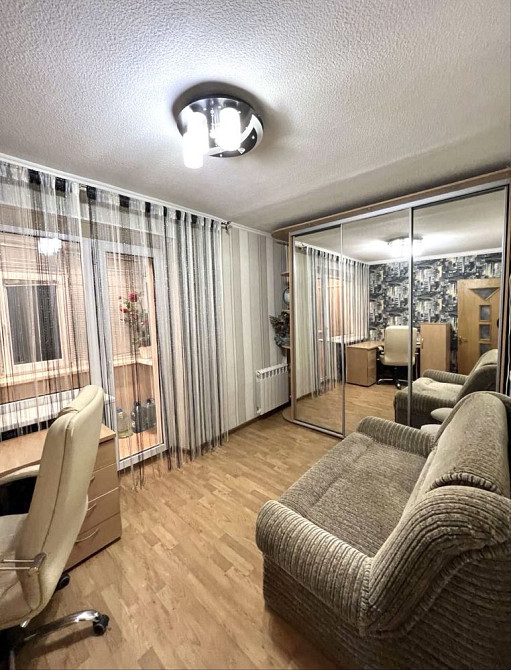 Продается 2 ком кв в Осипенковском р-не по ул Зестафонская Запоріжжя - зображення 1