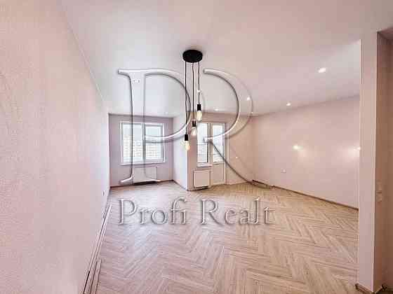 Продаж квартири Одеський бульвар Теремки Чабани Новосілки Київ