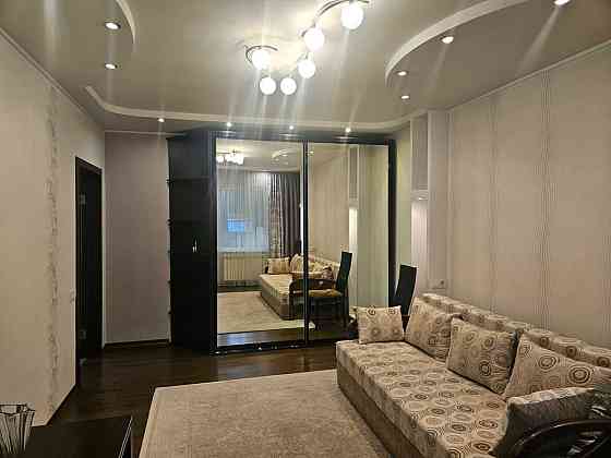 Топ-локація - сімейна оселя - Червоної Калини просп 5, поряд парк! Київ