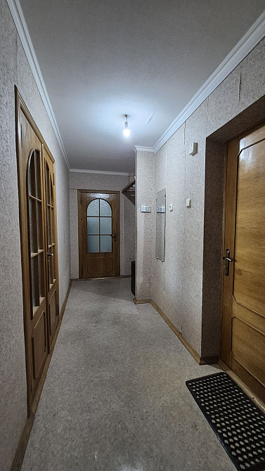 Продам 2 комнатную  квартиру улучшенной планировки  рядом с метро Харьков - изображение 1