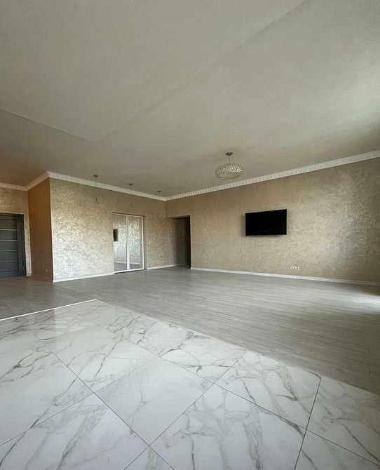 Продаж просторої 4 кімнатної квартири на Петропавлівський Борщагівці Петропавлівська Борщагівка - зображення 1