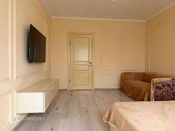 1 кімнатна видова з ремонтом Дарницький Патріотика Русової 7А Осокорки Київ