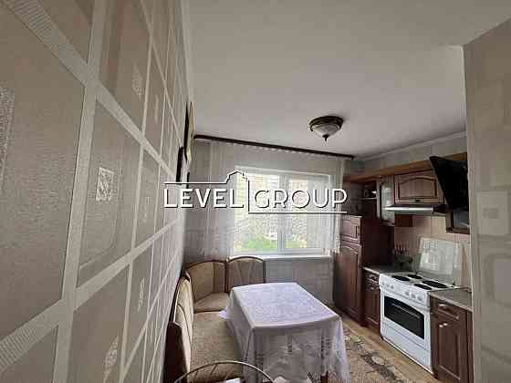 метро Теремки . 3кім з ремонтом 73м2 просп. Глушкова 39. Голосіївський Київ