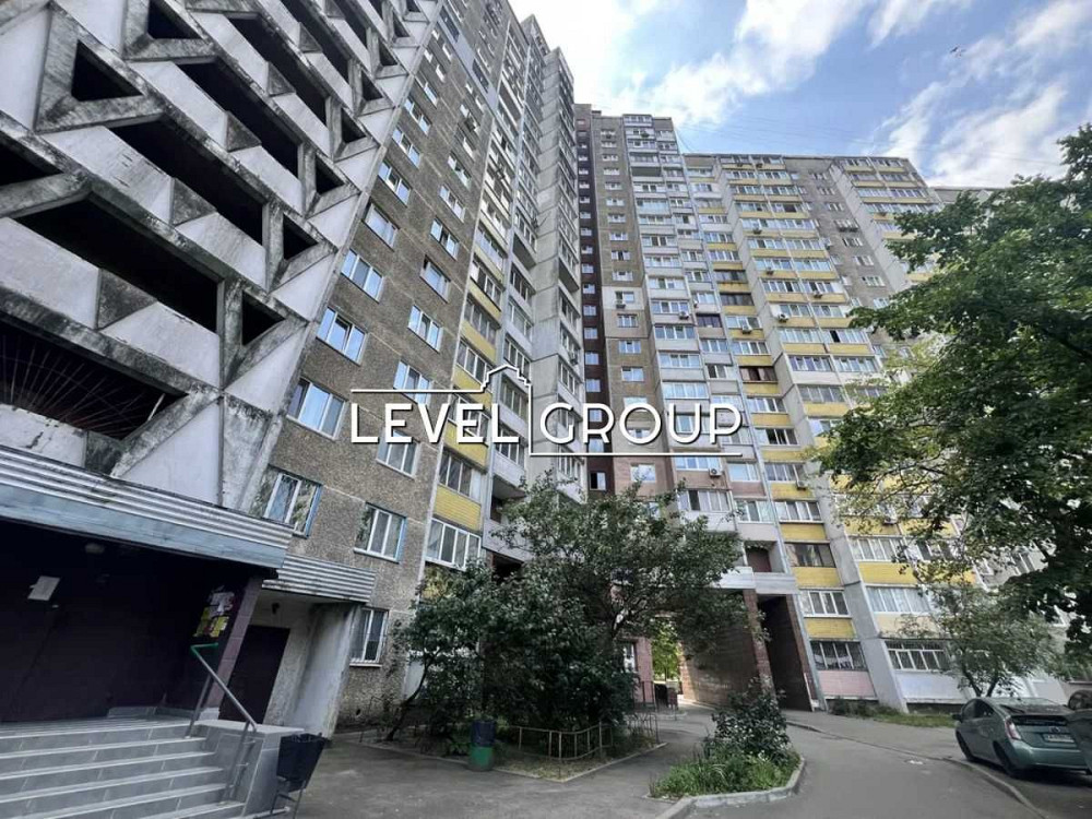 метро Теремки . 3кім з ремонтом 73м2 просп. Глушкова 39. Голосіївський Київ - зображення 1