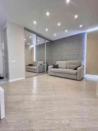 Евродвушка -41 метр . Новый дом. Таирова. Низкий этаж Одеса