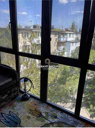 Продається трикімнатна квартира на Бочарова Одеса