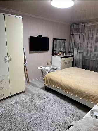 Продається трикімнатна квартира на Бочарова Одеса