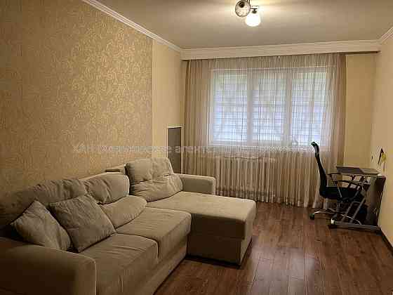 Продаю 2 к. кв. в хорошем жилом состоянии на Новых Домах Е00 Харьков