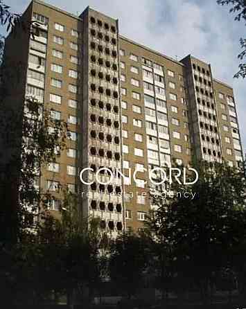 Лятошинського вул., 28. Метро Іподром. Двокімнатна. Київ