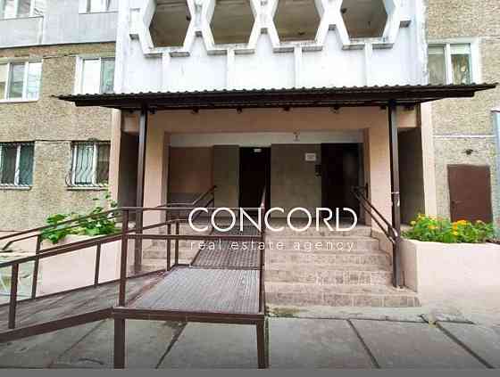 Лятошинського вул., 28. Метро Іподром. Двокімнатна. Київ