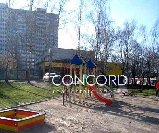 Лятошинського вул., 28. Метро Іподром. Двокімнатна. Київ