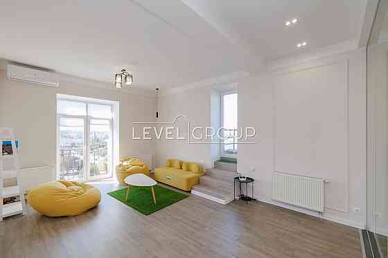 Продаж двокімнатної квартири на Подолі, Почайнинська, поруч метро Київ