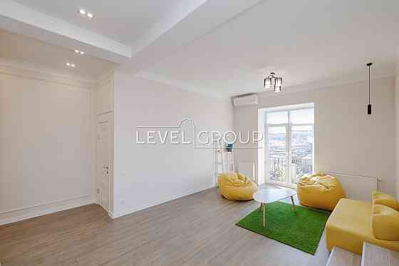 Продаж двокімнатної квартири на Подолі, Почайнинська, поруч метро Київ