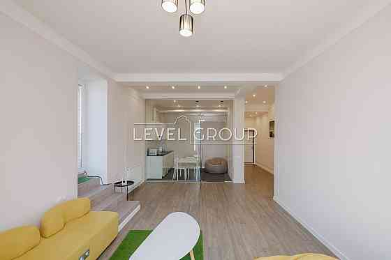 Продаж двокімнатної квартири на Подолі, Почайнинська, поруч метро Київ