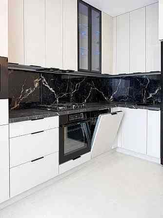 Сучасний простір в ритмі міста, панорамні краєвиди та 60м2 комфорту. Ивано-Франковск