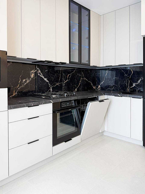 Сучасний простір в ритмі міста, панорамні краєвиди та 60м2 комфорту. Ивано-Франковск - изображение 4