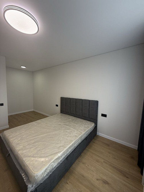 Однокімнатна з новеньким ремонтом! Газ! Ніхто не жив! Топ локація! Ирпень - изображение 2