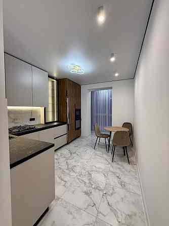 Власник!Однокімнатна кв.з ремонтом та меблями. Крихівці