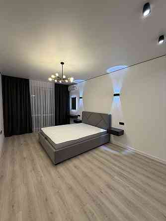 Власник!Однокімнатна кв.з ремонтом та меблями. Крихівці