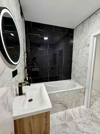 Власник!Однокімнатна кв.з ремонтом та меблями. Крихівці