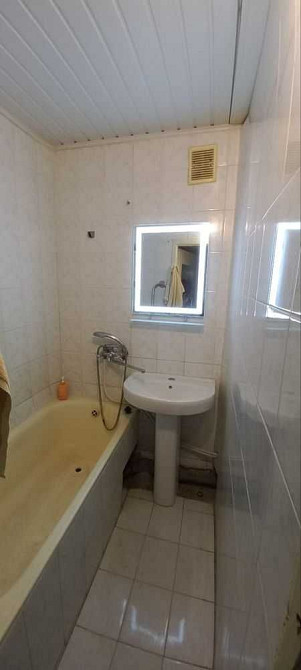 Продам 3 комнатную квартиру метро Защитников Украина Харьков - изображение 1