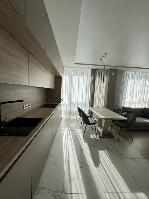 Елітна євро-3к у ЦЕНТРАЛЬНОМУ 2! Кухня - 37м2! Ірпінь - зображення 5