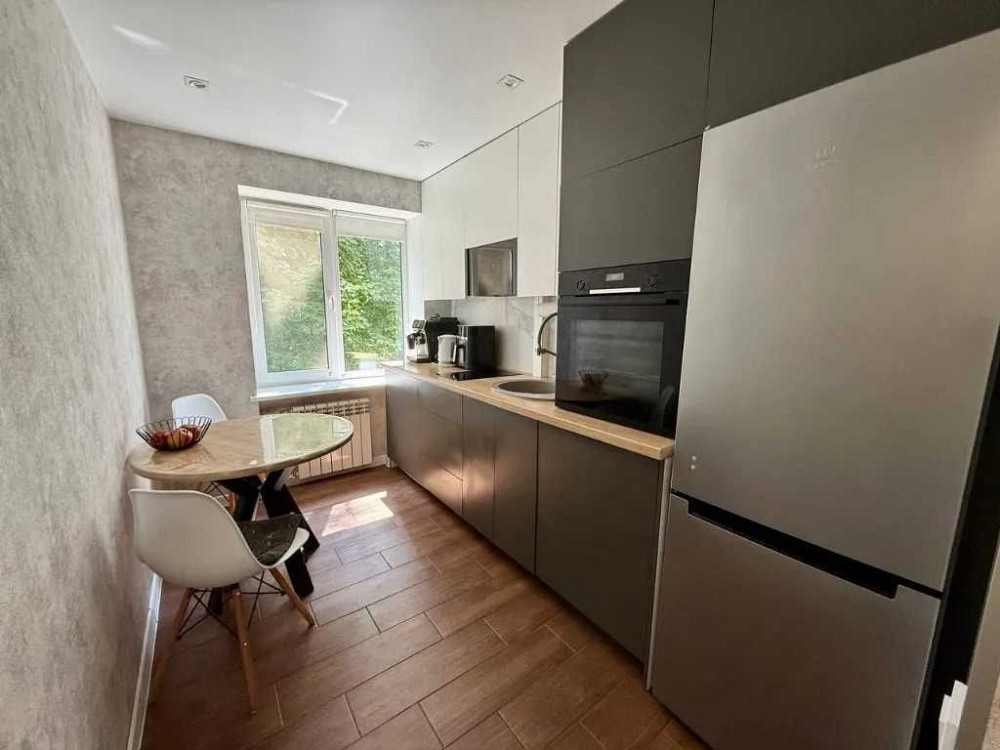 Продаж 2к квартири ж/м Тополь 2 епіцентр тера Днепр - изображение 1