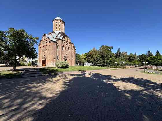 Продаж 2-во кімнатної квартири-74 м2, в історичному районі міста Чернигов