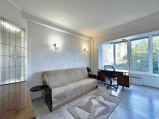 Без% Київ метро Берестейська Продаж двокімнатна квартира напроти парку Київ