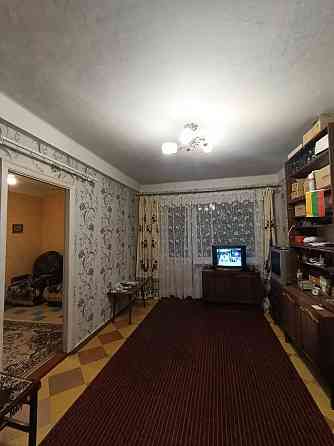 Продам 2 ком.квартиру на Черёмушках Кам`янське (Запорізька обл.)