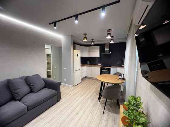 Простора 1к квартира 49м з дизайнерським ремонтом Київ