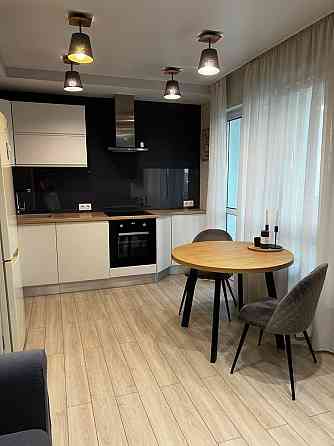 Простора 1к квартира 49м з дизайнерським ремонтом Київ