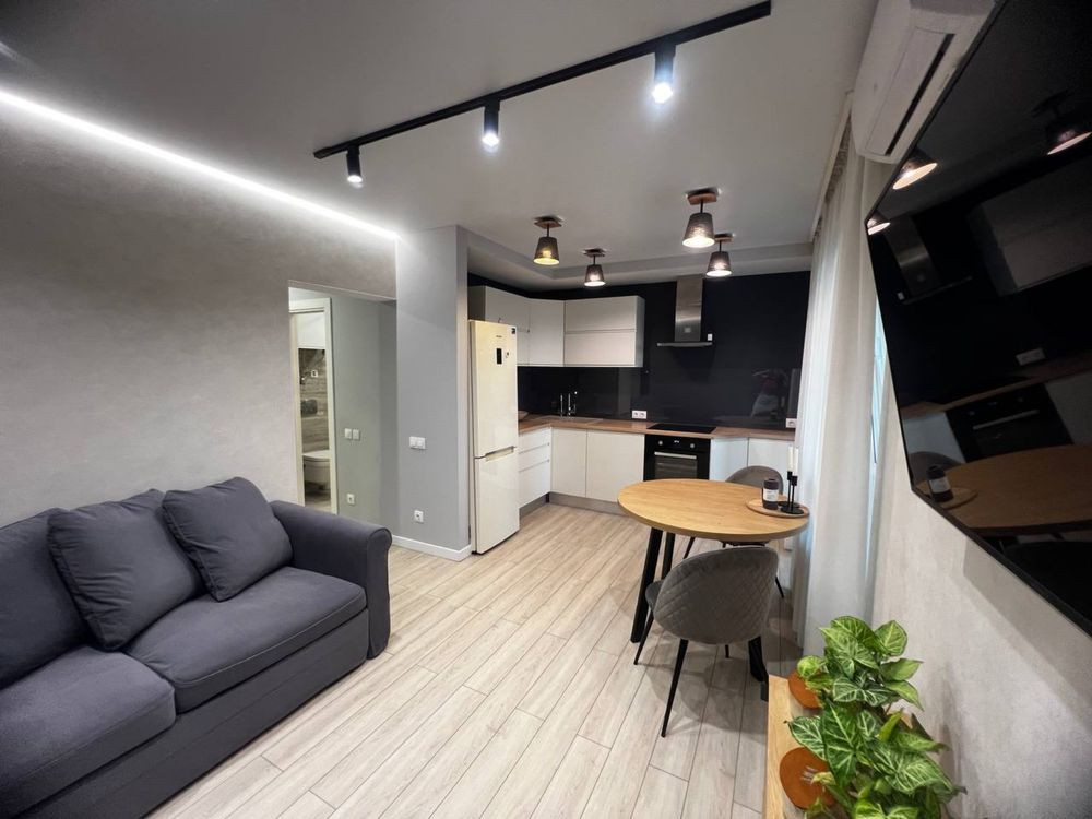 Простора 1к квартира 49м з дизайнерським ремонтом Київ - зображення 1