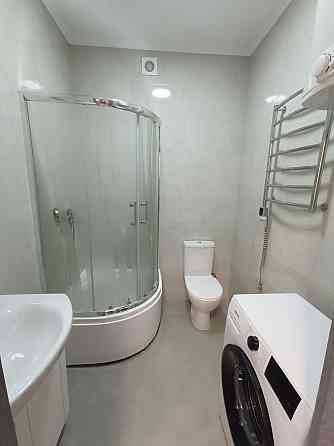 Продам квартиру -студію після ремонту в новобудові в центрі міста . Бровары