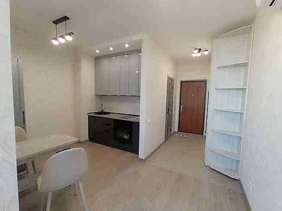 Продам квартиру -студію після ремонту в новобудові в центрі міста . Бровары