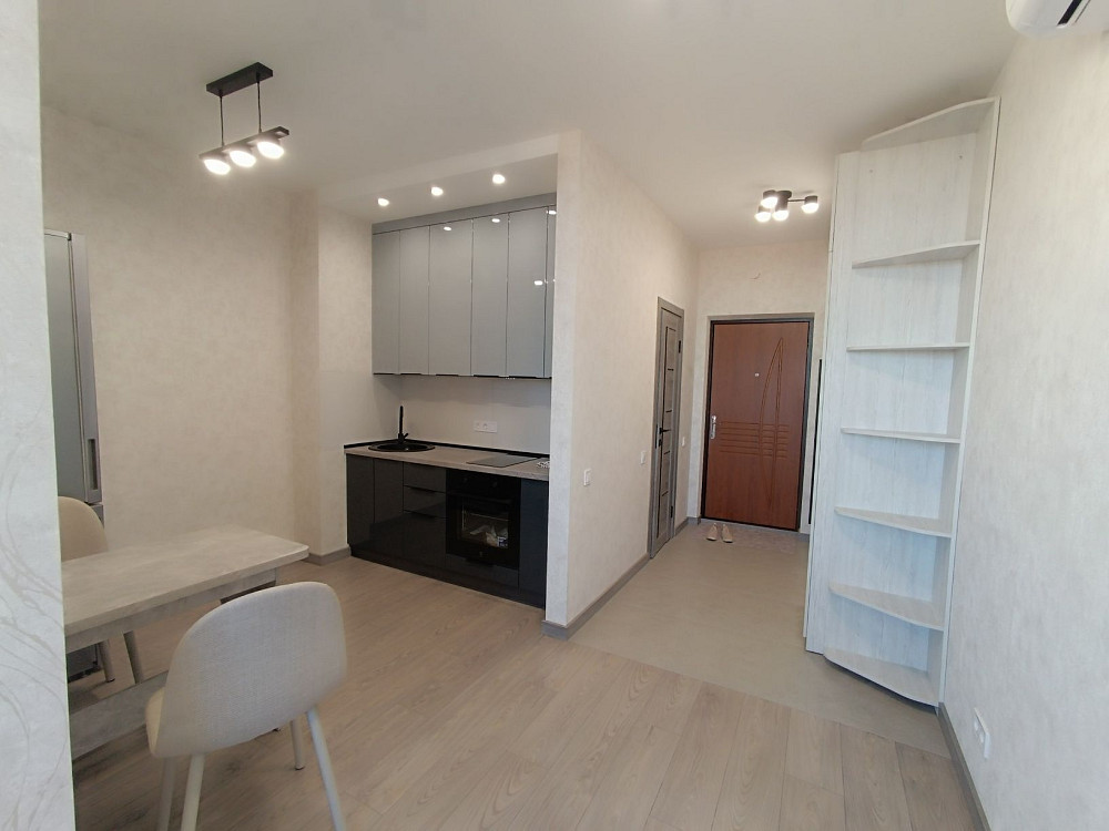 Продам квартиру -студію після ремонту в новобудові в центрі міста . Бровари - зображення 2