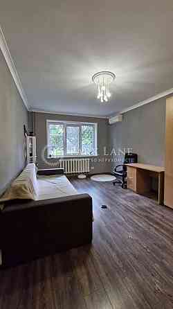 Продаж 1к квартири Жмеринська 36 Святошинський р-н Київ