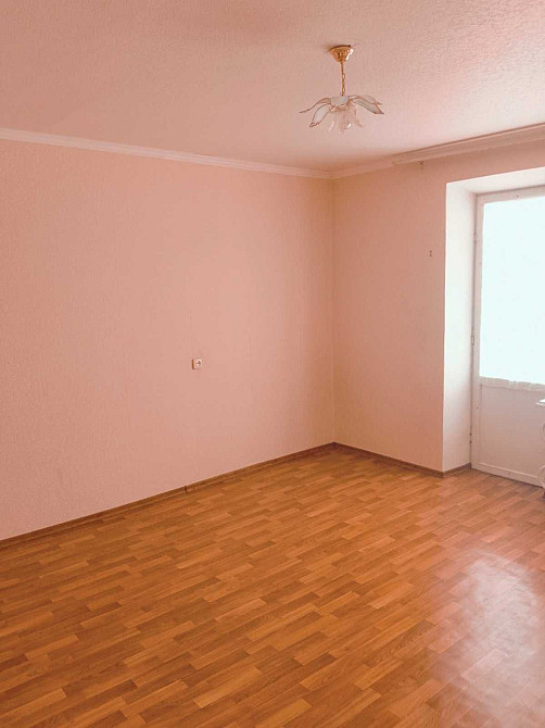 Продам 3-х кім. квартиру в центрі міста,вул.Соборна. Кам`янець-Подільський - зображення 1