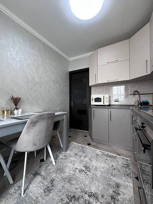 Продаж 2-км квартири пр. Соборності Луцьк - зображення 2