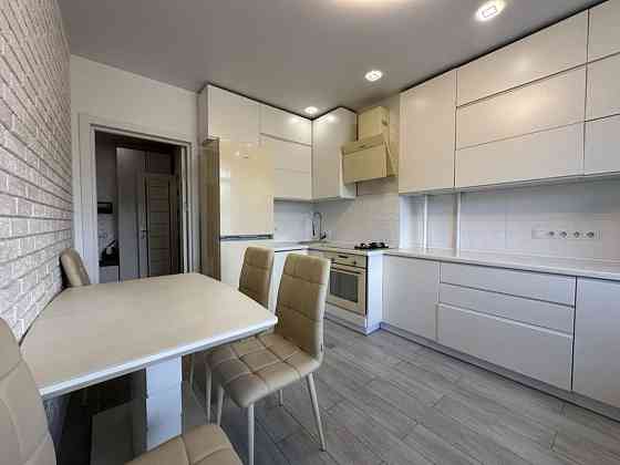 Продаж видової 1к квартири в Яремчі.              j Яремче