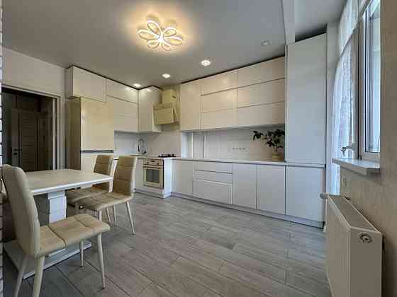 Продаж видової 1к квартири в Яремчі.              j Яремче